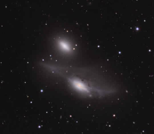 NGC 4438 Yeux de Markarian