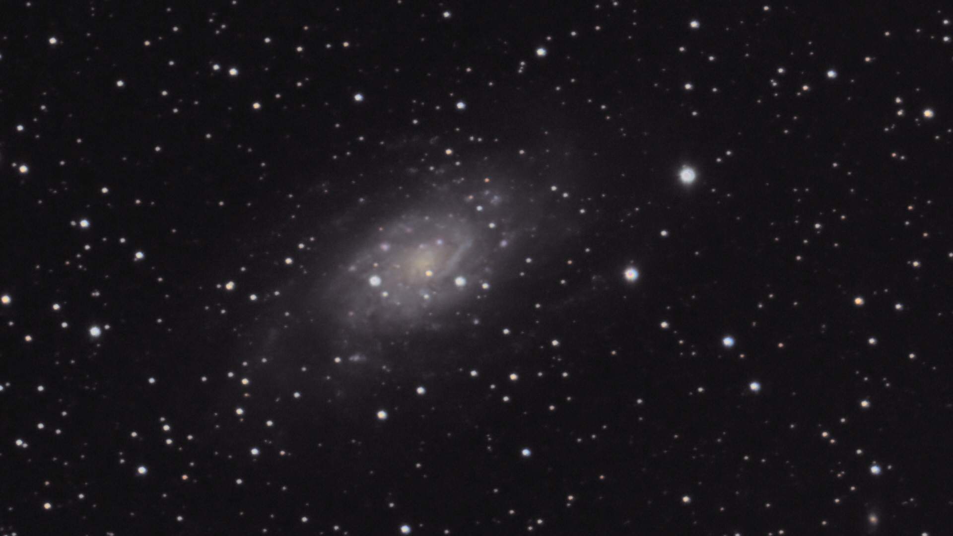NGC2403-test-1-en-8-minutes.jpg